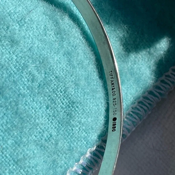 Tiffany & Co. 925/750 Bow Bangle Bracelet